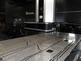 NCTパンチプレス | 設備紹介 | 株式会社末広工業